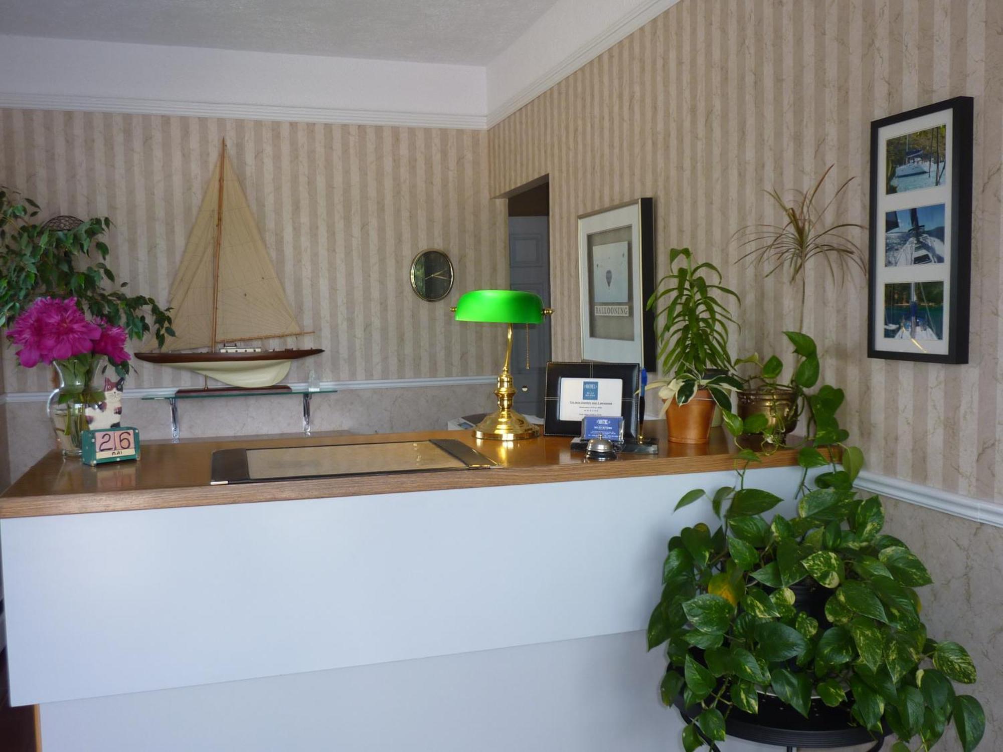 Motel Belle Riviere サン・ジャン・シュル・リシュリュー エクステリア 写真