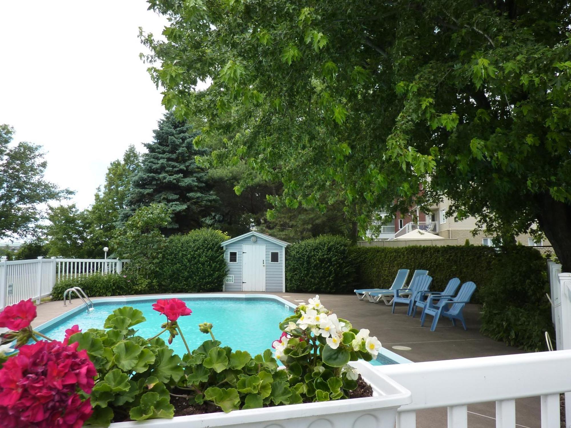 Motel Belle Riviere サン・ジャン・シュル・リシュリュー エクステリア 写真